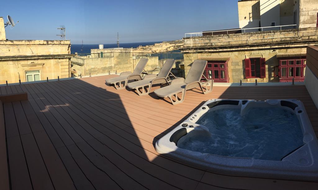 Valletta Luxe 3-Bedroom Duplex Penthouse With Sea View Terrace And Jacuzzi エクステリア 写真